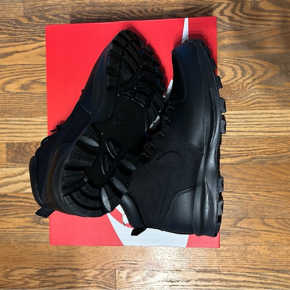 nike manoa boots black